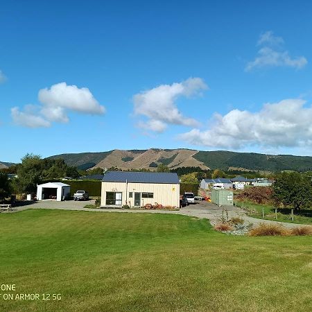 شقة Flying Plate Saloon Waimate المظهر الخارجي الصورة